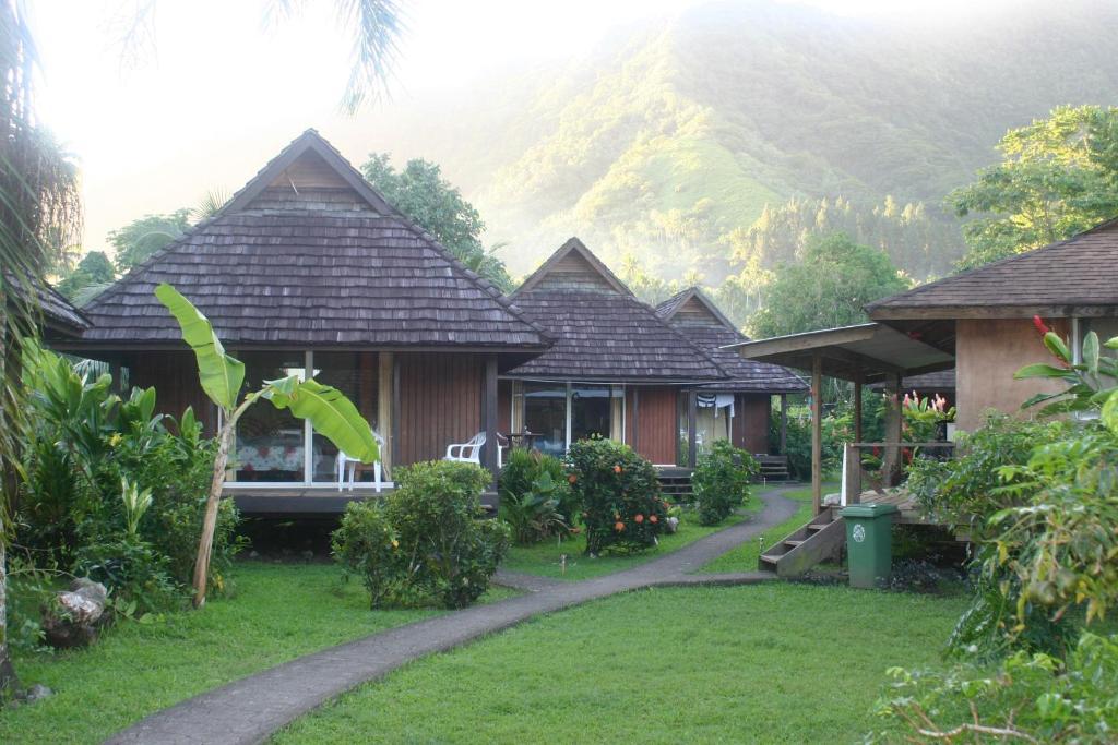 Tauhanihani Village Lodge La Vague Bleue Teahupoo Exterior foto